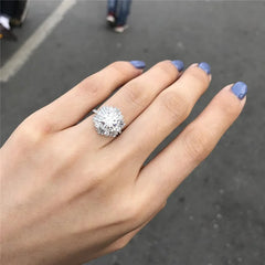 Huitan Fresh Style Female Rings with Dazzling Crystal Cubic Zirconia Bling Accessories for Dance Party Fashion Jewelry for Women