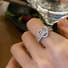 Huitan Unique Irregular Heart Designed Finger Rings for Women Bling Bling Cubic Zirconia Accessories Wedding Attractive Jewelry