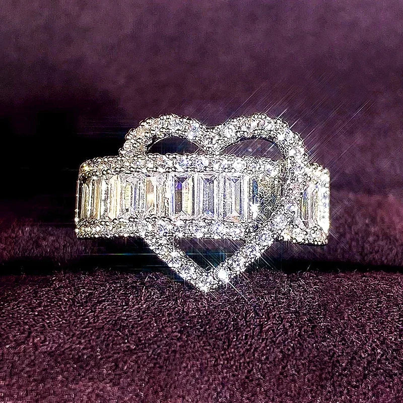 Huitan Unique Irregular Heart Designed Finger Rings for Women Bling Bling Cubic Zirconia Accessories Wedding Attractive Jewelry